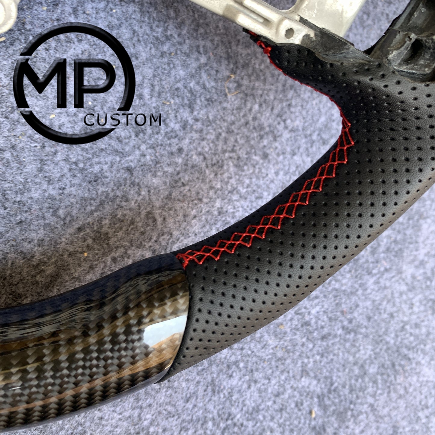 MPCUSTOM Fit For Ford mustang GT 2015-2017 gloss carbon fiber steering wheel black perforated leather red center line