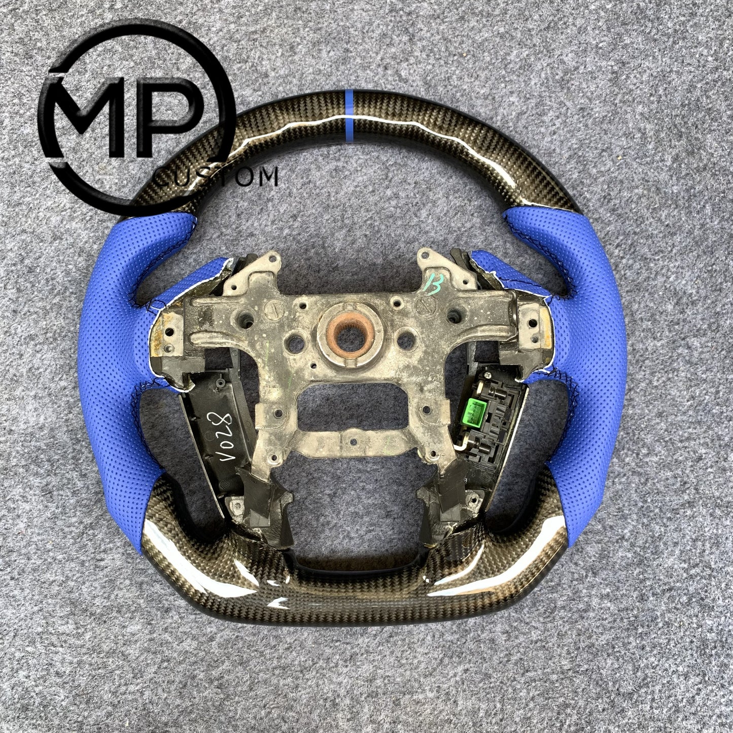 MPCUSTOM Fit For Honda 8th gen Accord/CP1 CP2 CP3/Pilot 2009-2015/Odyssey 2011-2017 carbon fiber steering wheel blue perforatara leather blue center line