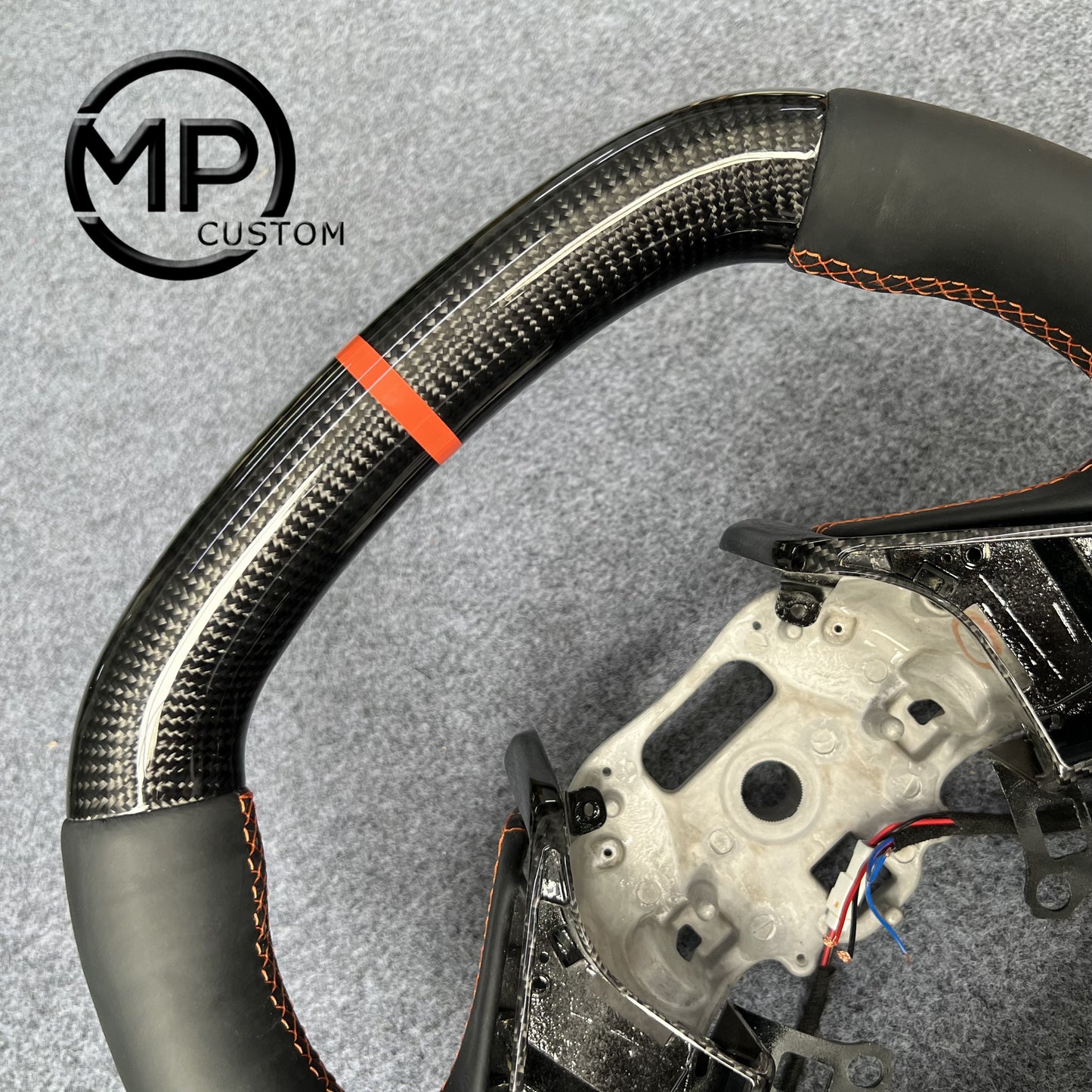 MPCUSTOM Fit For Chevrolet Corvette C8 2020+ carbon fiber steering wheel black smooth leather orange center line heating function