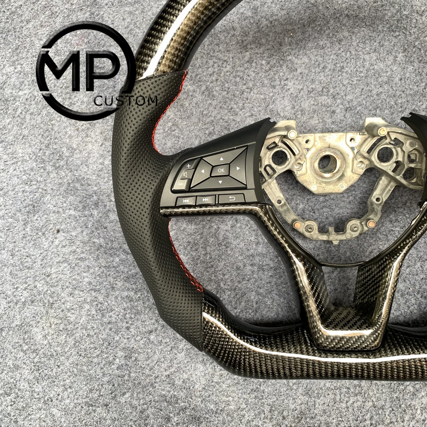 MPCUSTOM Fit For Nissan 2019-2025 Sylphy Altima Versa Sentra carbon fiber steering wheel black perforated leather