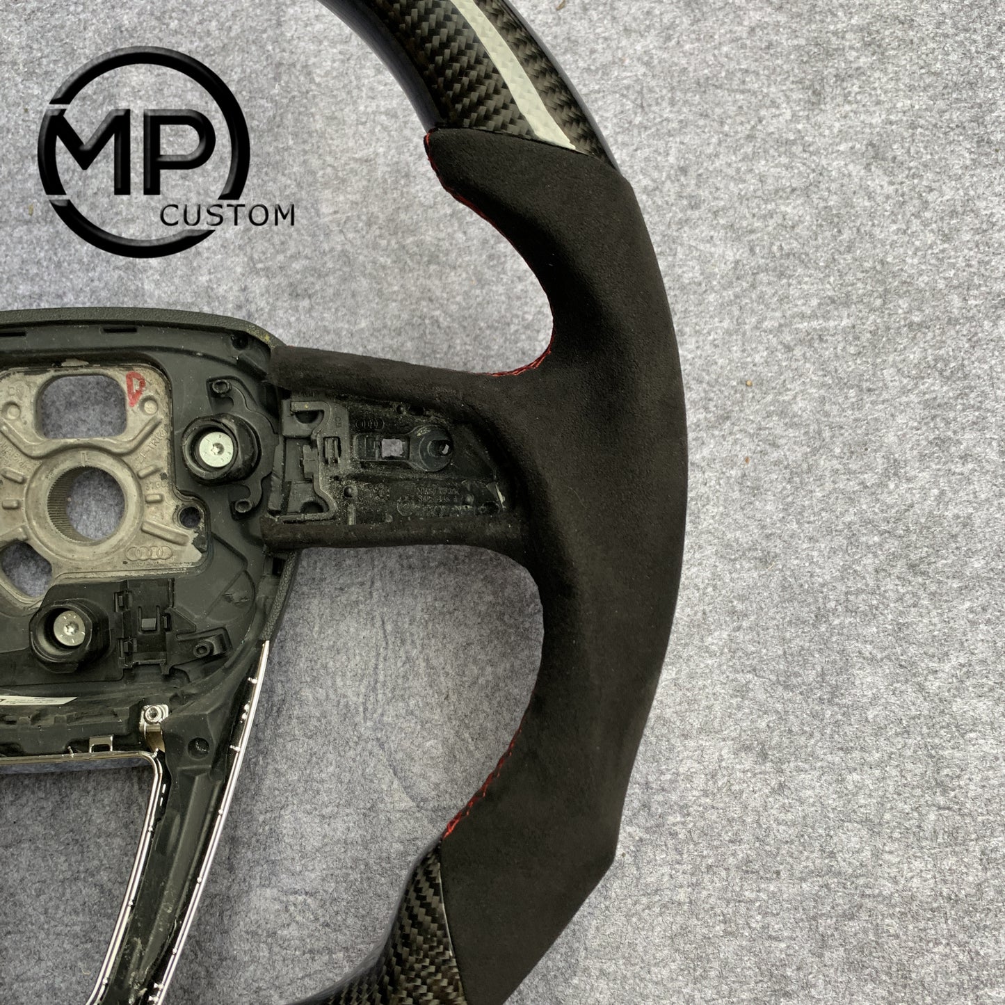 MPCUSTOM Fit For Audi Q7 2016-2017 carbon fiber steering wheel black Alcantara red center line