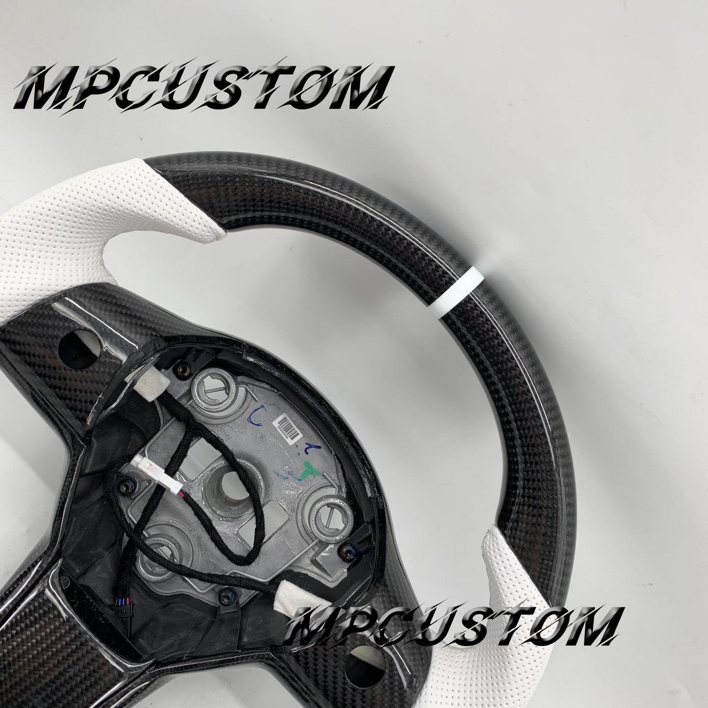 Mpcustom for Tesla model 3 Y carbon fiber steering wheel white stripe line and round top