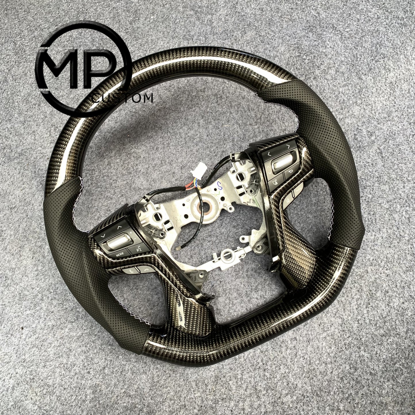 MPCUSTOM Fit For Toyota 2008 Land Cruiser Prado 120 carbon fiber steering wheel black perforated leather