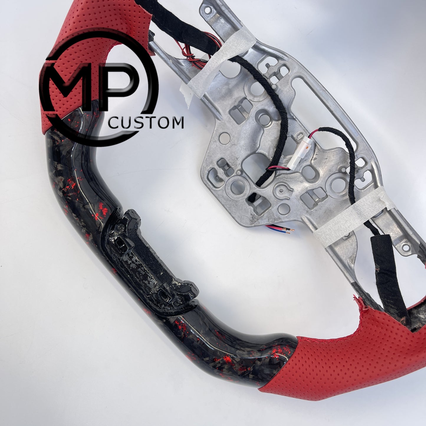 MPCUSTOM Fit For Ford mustang GT 2024 forged carbon fiber with red flakes steering wheel red perforated leather Led