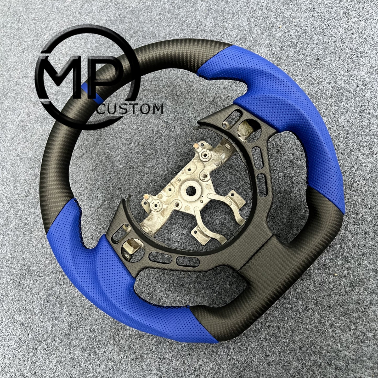 MPCUSTOM Fit For NISSAN GTR R30 2009-2016 matte carbon fiber steering wheel blue perforated leather blue line