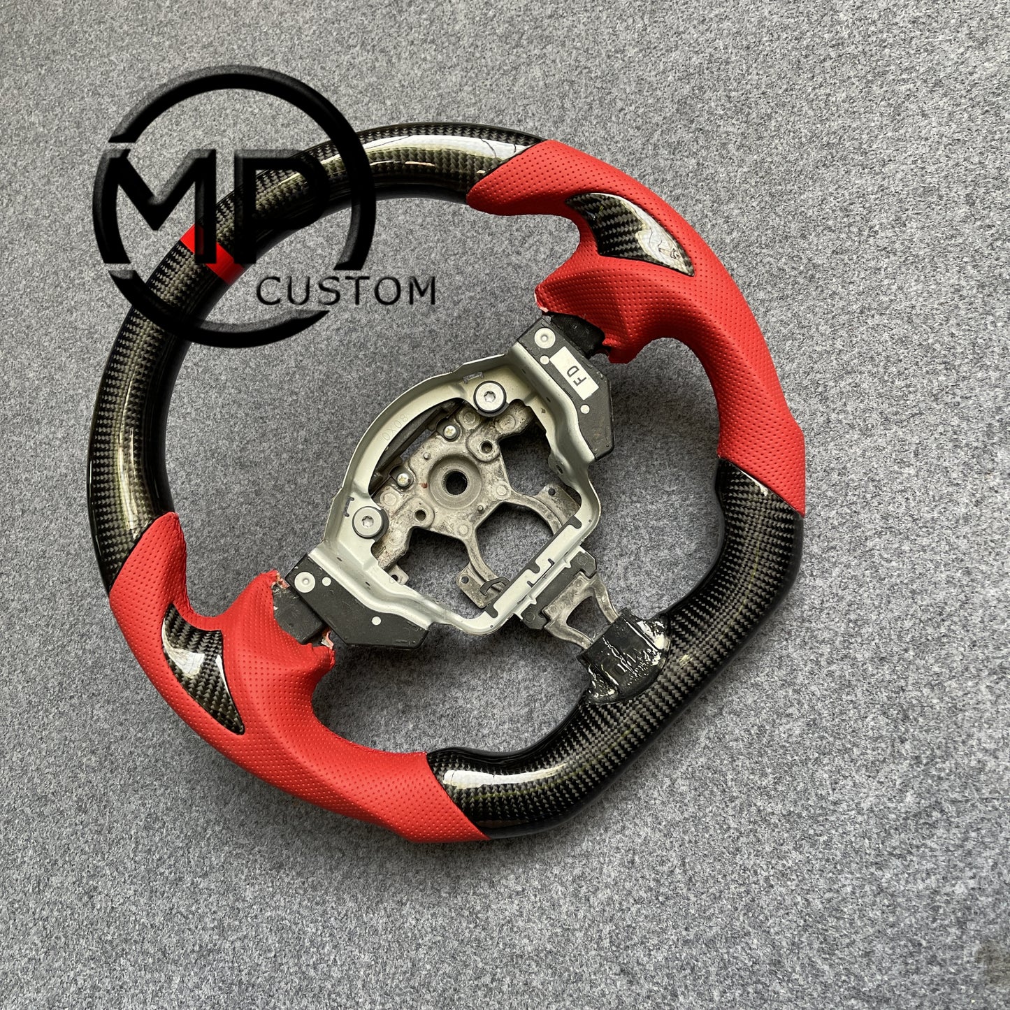 MPCUSTOM Fit For  Nissan 370Z 2010-2021 Nismo/Juke/Z34 /Maxima/infiniti gloss carbon fiber steering wheel red perforated leather red line thumb grips