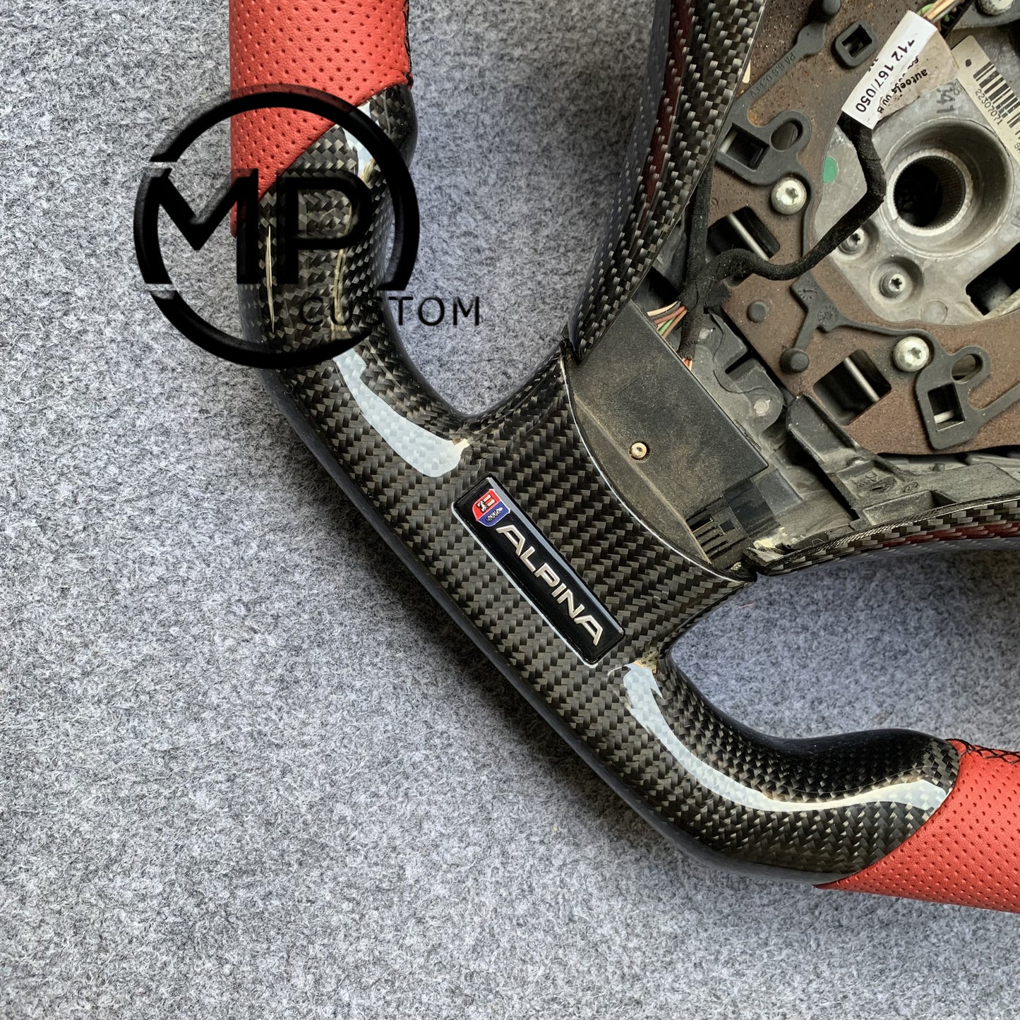 MPCUSTOM Fit For 2004 BMW E60 530i/E60  carbon fiber steering wheel red perforated leather BMW three-color center line