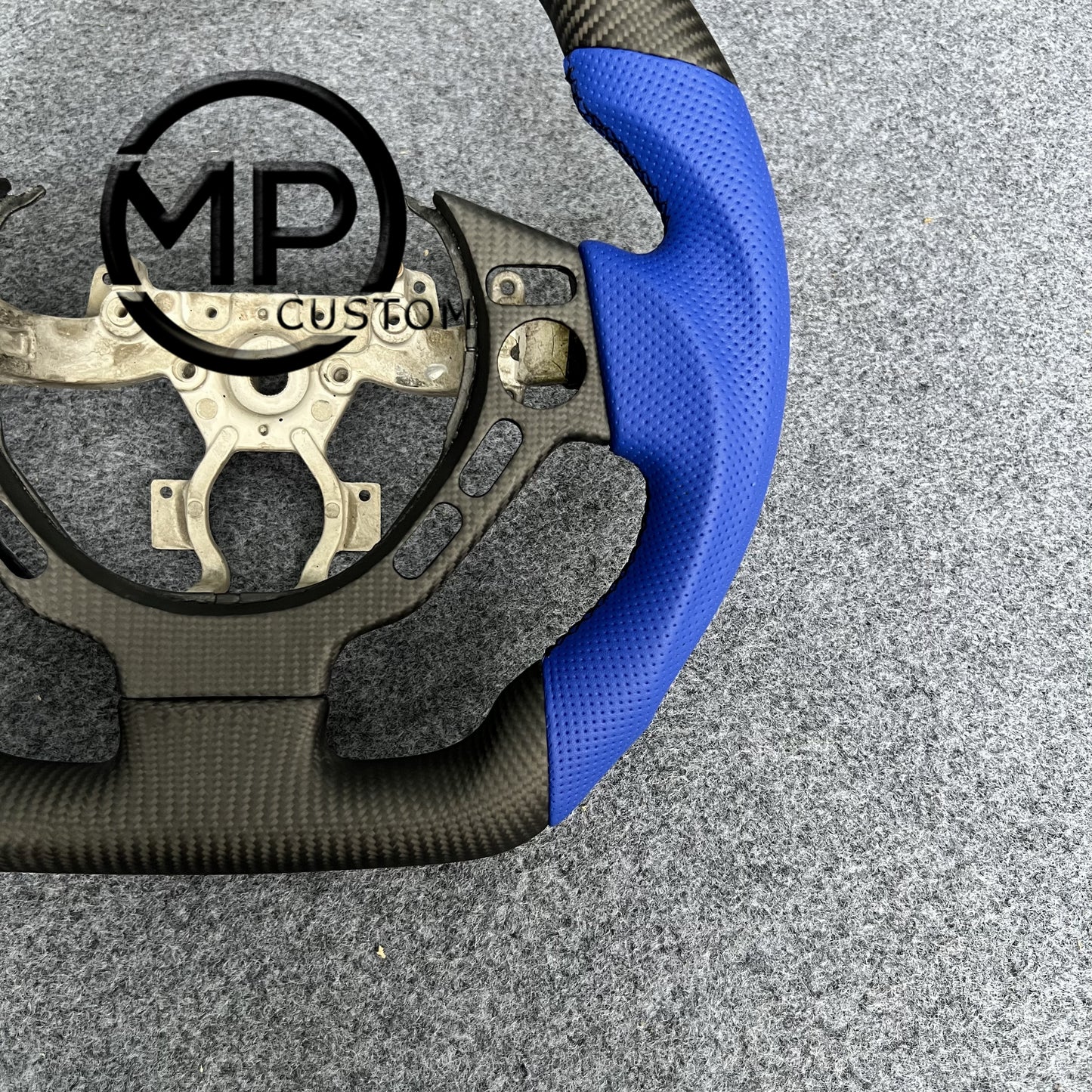 MPCUSTOM Fit For NISSAN GTR R30 2009-2016 matte carbon fiber steering wheel blue perforated leather blue line