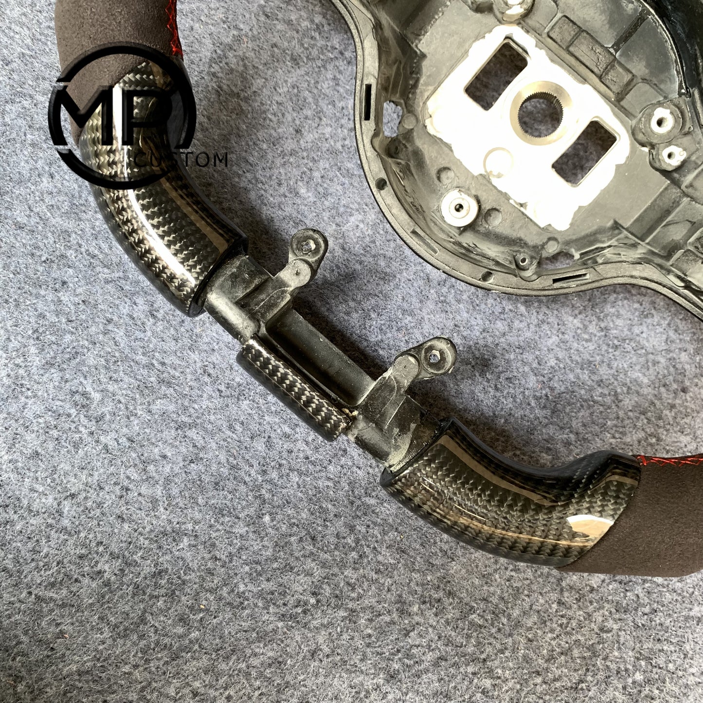 MPCUSTOM Fit For Benz 809 AMG W177 GT C190 C63S W205 E43 carbon fiber steering wheel brown Alcantara red center line