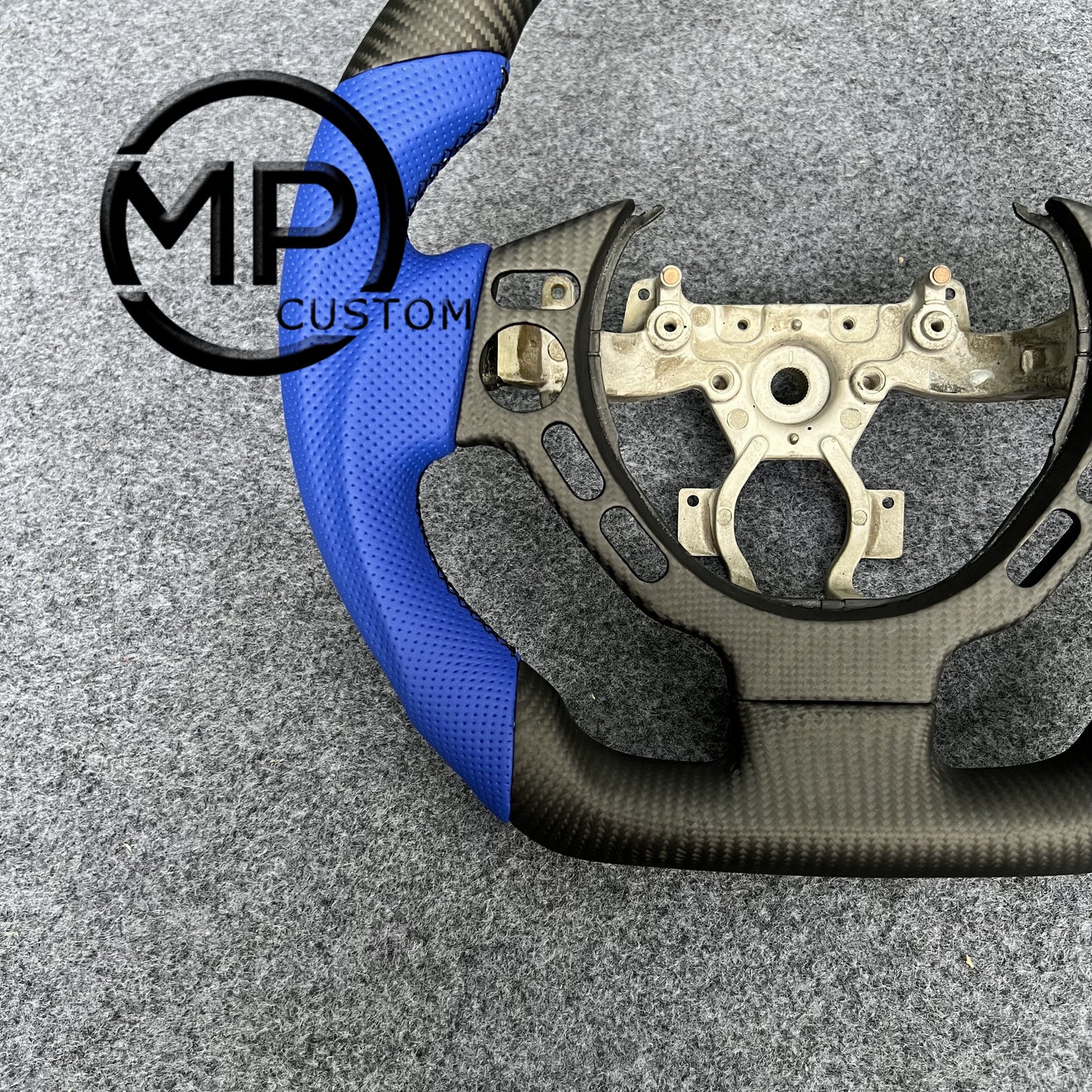 MPCUSTOM Fit For NISSAN GTR R30 2009-2016 matte carbon fiber steering wheel blue perforated leather blue line