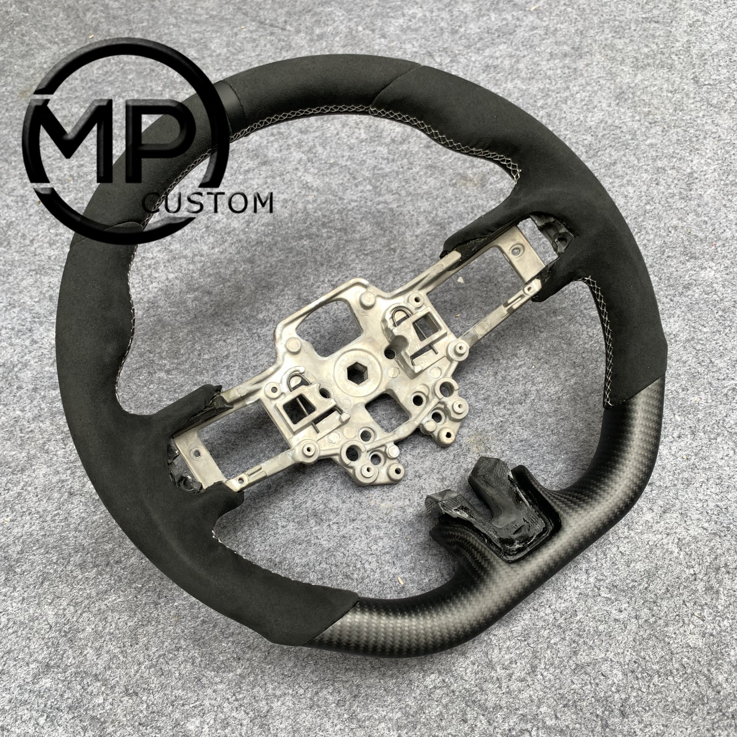 MPCUSTOM Fit For Ford mustang SHELBY GT350R 2018-2023 EcoBoost/GENUINE2018-2021 carbon fiber steering wheel black Alcantara black center line