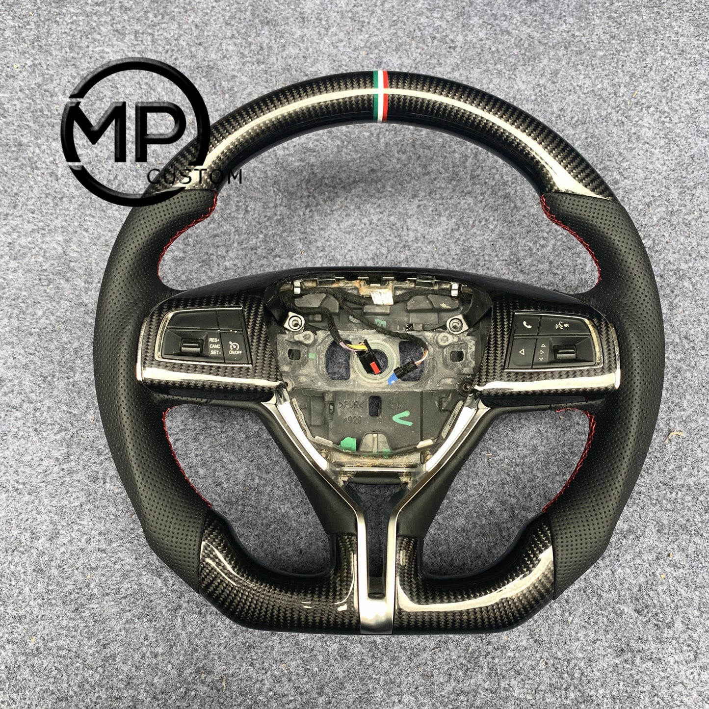 MPCUSTOM Fit For MASERATI GHIBLI M157 2014-2019/Quattroporte GTS 2013-2019 carbon fiber steering wheel black perforated leather Italian tricolor center line