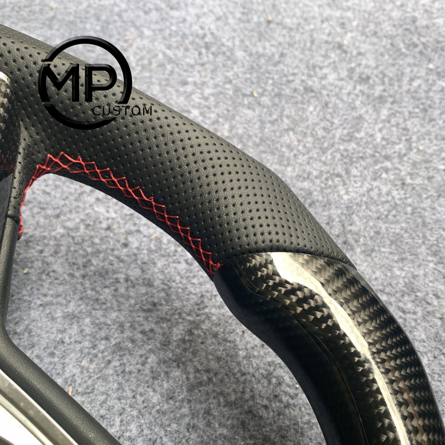 MPCUSTOM Fit For MASERATI GHIBLI M157 2014-2019/Quattroporte GTS 2013-2019 carbon fiber steering wheel black perforated leather Italian tricolor center line