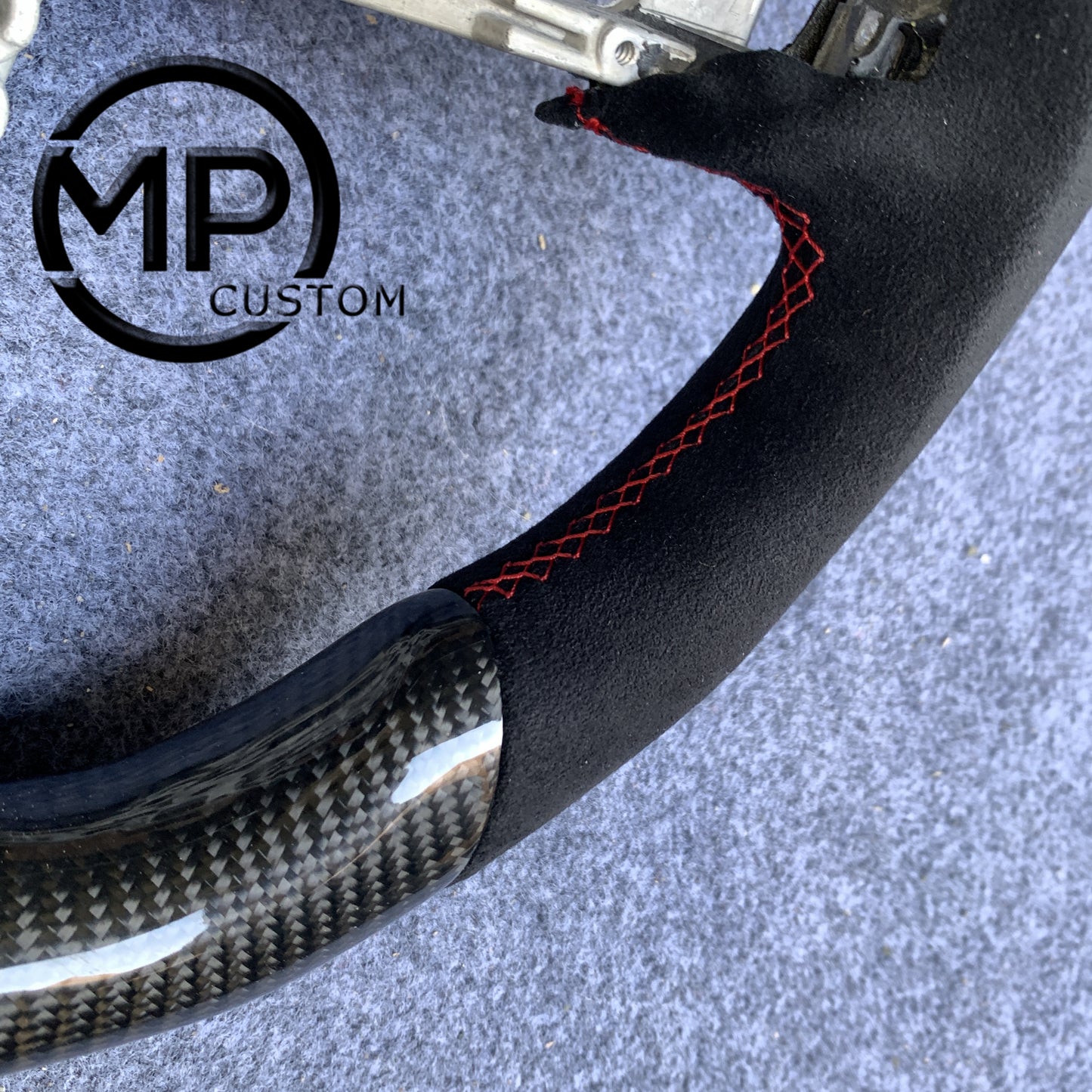 MPCUSTOM Fit For Ford mustang GT 2015-2017 gloss carbon fiber steering wheel black Alcantara red center line