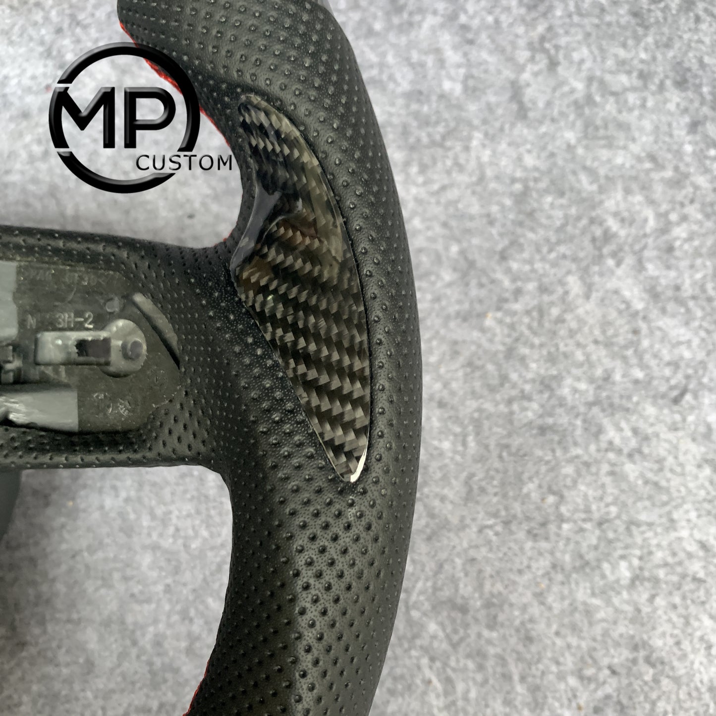 MPCUSTOM Fit For Audi A1 (8X) Sportback/A3 (8V)/A4 (B9) Avant/A5 (F5)/Q2 2016-2019 carbon fiber steering wheel black perforated leather red center line