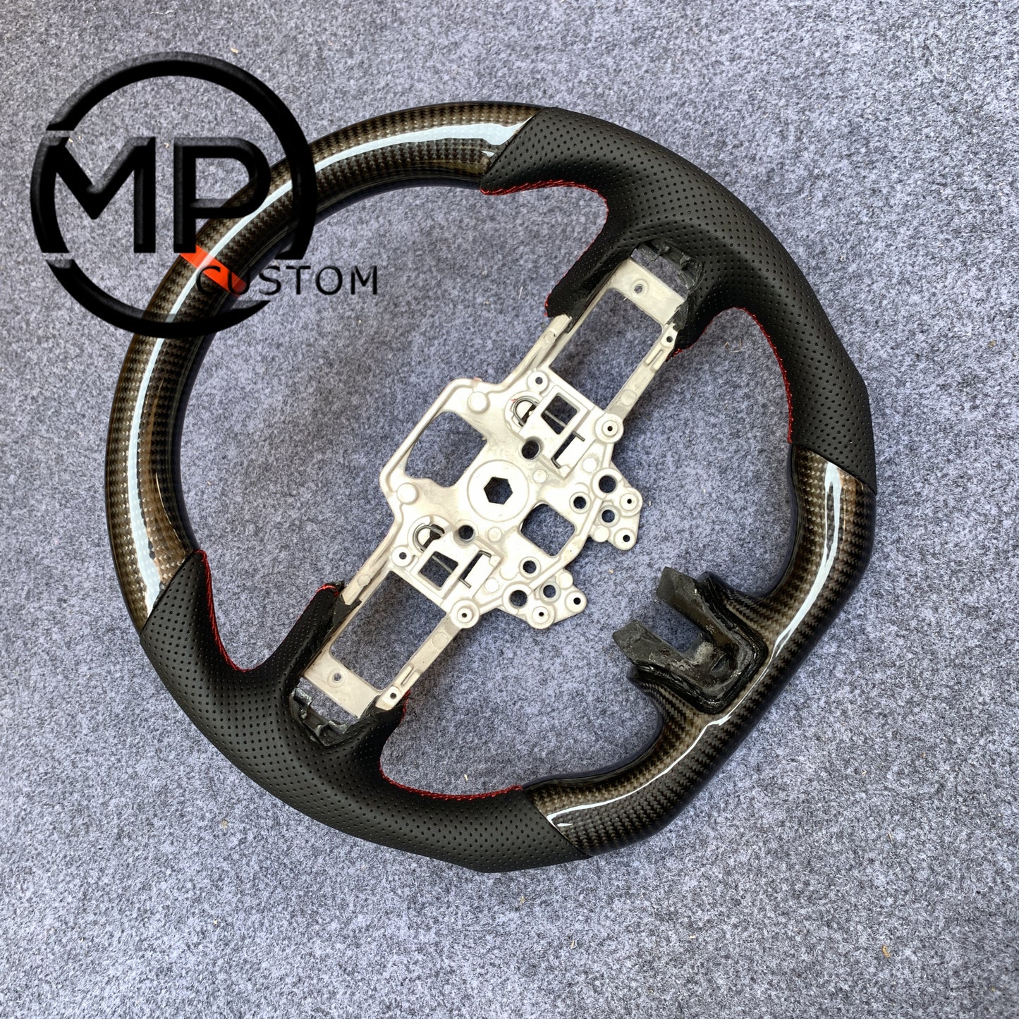 MPCUSTOM Fit For Ford mustang GT 2015-2017 gloss carbon fiber steering wheel black perforated leather red center line