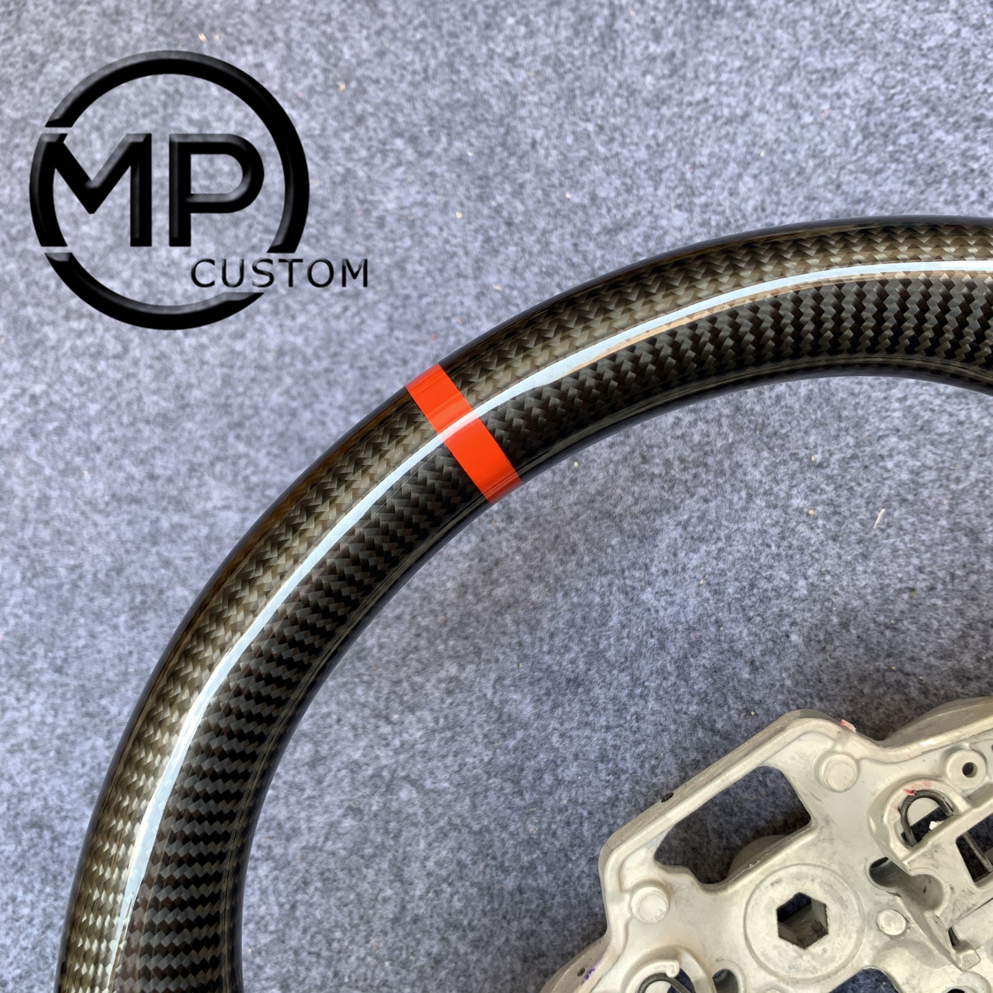 MPCUSTOM Fit For Ford mustang GT 2015-2017 gloss carbon fiber steering wheel black perforated leather red center line