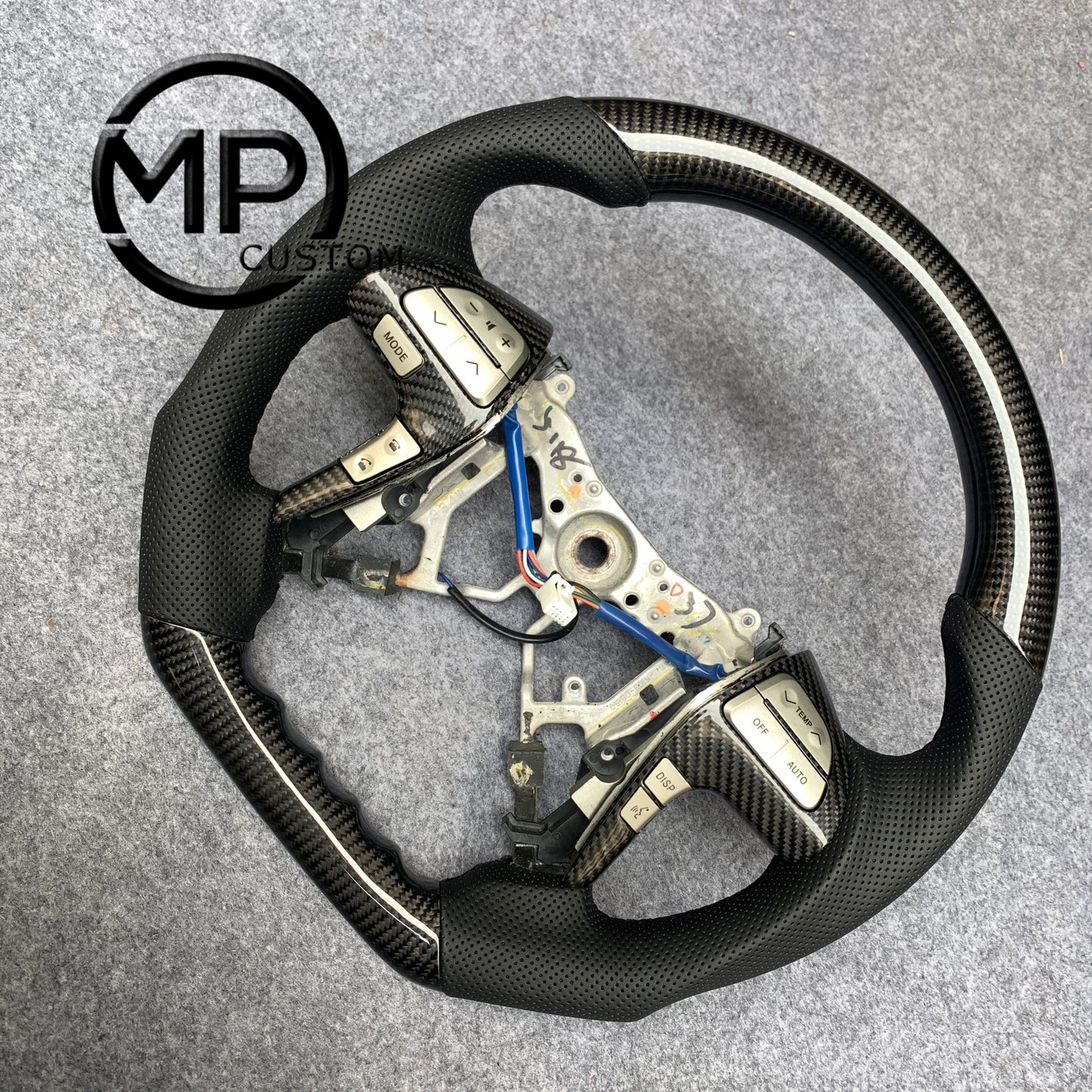 MPCUSTOM Fit For Toyota Camry Highlander ACV40 2007-11 carbon fiber steering wheel black perforated leather