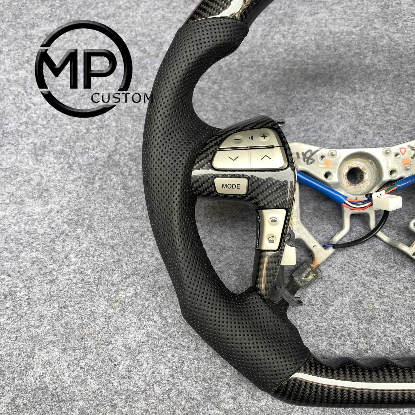 MPCUSTOM Fit For Toyota Camry Highlander ACV40 2007-11 carbon fiber steering wheel black perforated leather