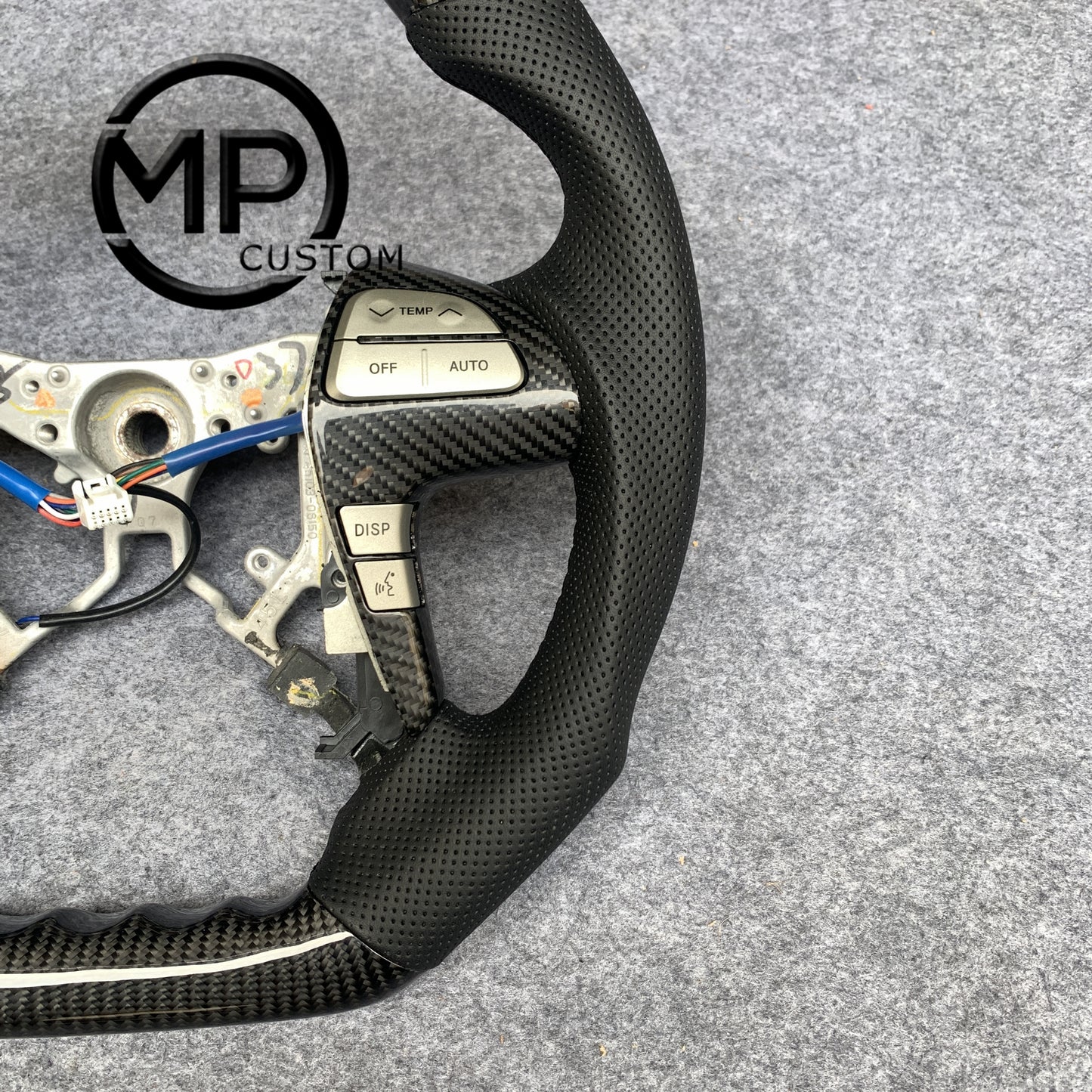 MPCUSTOM Fit For Toyota Camry Highlander ACV40 2007-11 carbon fiber steering wheel black perforated leather