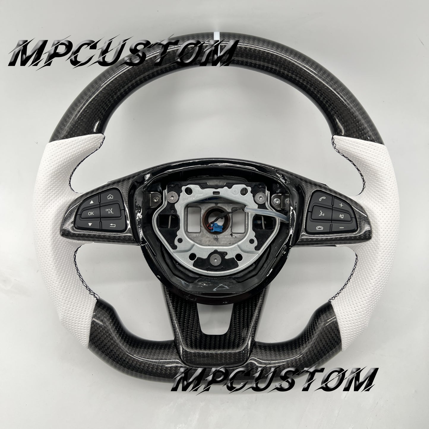 Mpcustom for Mercedes Benz 808AMG /W205 AMG carbon fiber steering wheel round top and white stripe line