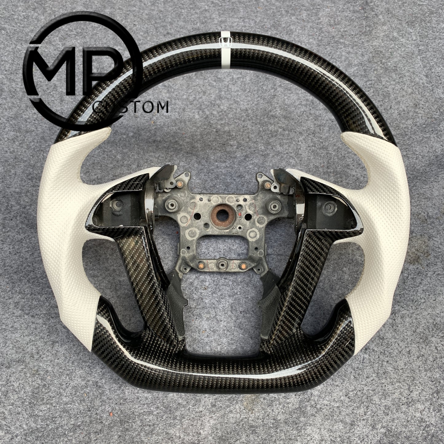 MPCUSTOM Fit For Honda 8th gen Accord/CP1 CP2 CP3/Pilot 2009-2015/Odyssey 2011-2017 carbon fiber steering wheel white perforatara leather white center line