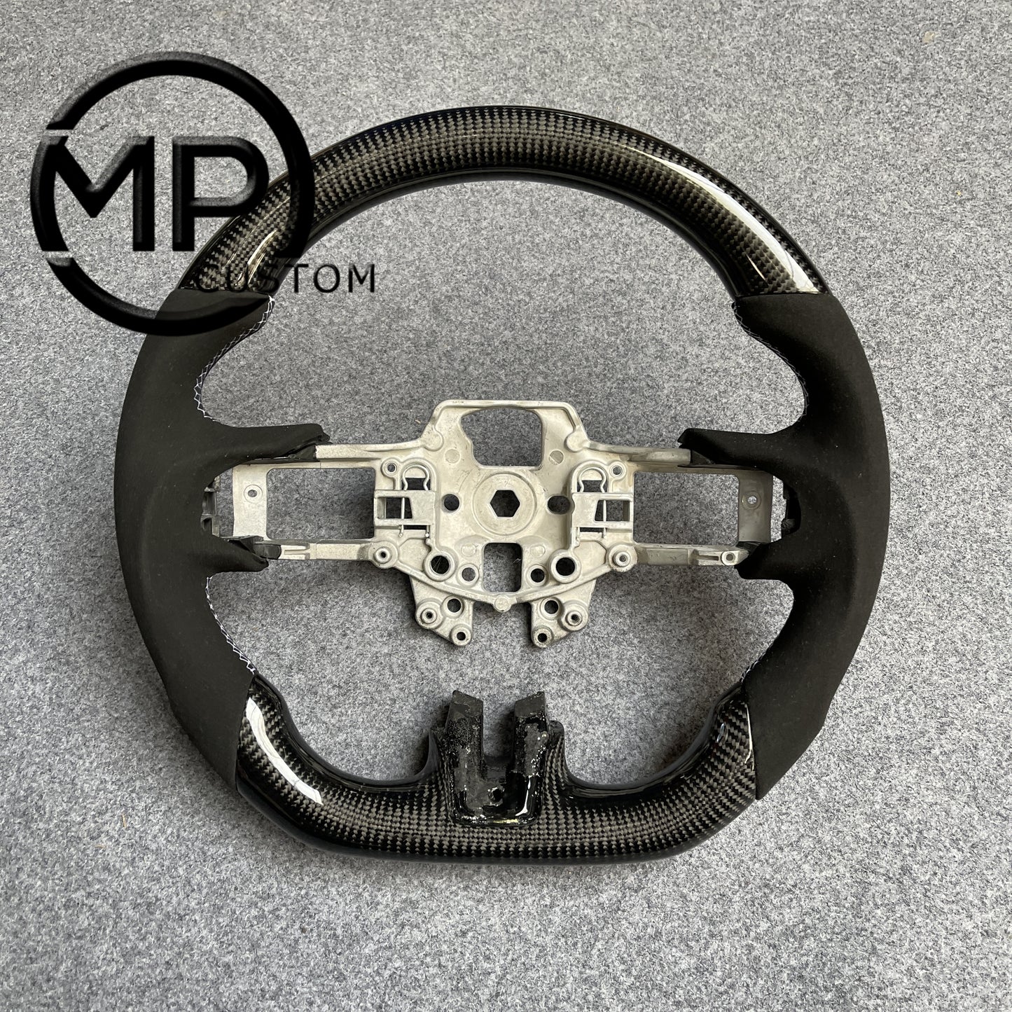 MPCUSTOM Fit For Ford mustang GT 2015-2017 gloss carbon fiber steering wheel black Alcantara