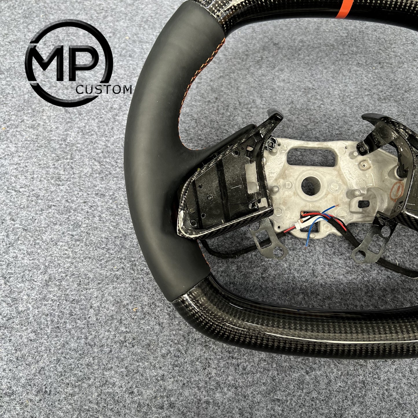 MPCUSTOM Fit For Chevrolet Corvette C8 2020+ carbon fiber steering wheel black smooth leather orange center line heating function