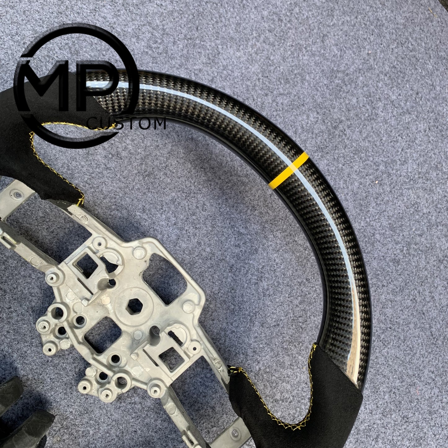 MPCUSTOM Fit For Ford mustang SHELBY GT350R 2018-2023 EcoBoost/GENUINE2018-2021 carbon fiber steering wheel black Alcantara yellow center line