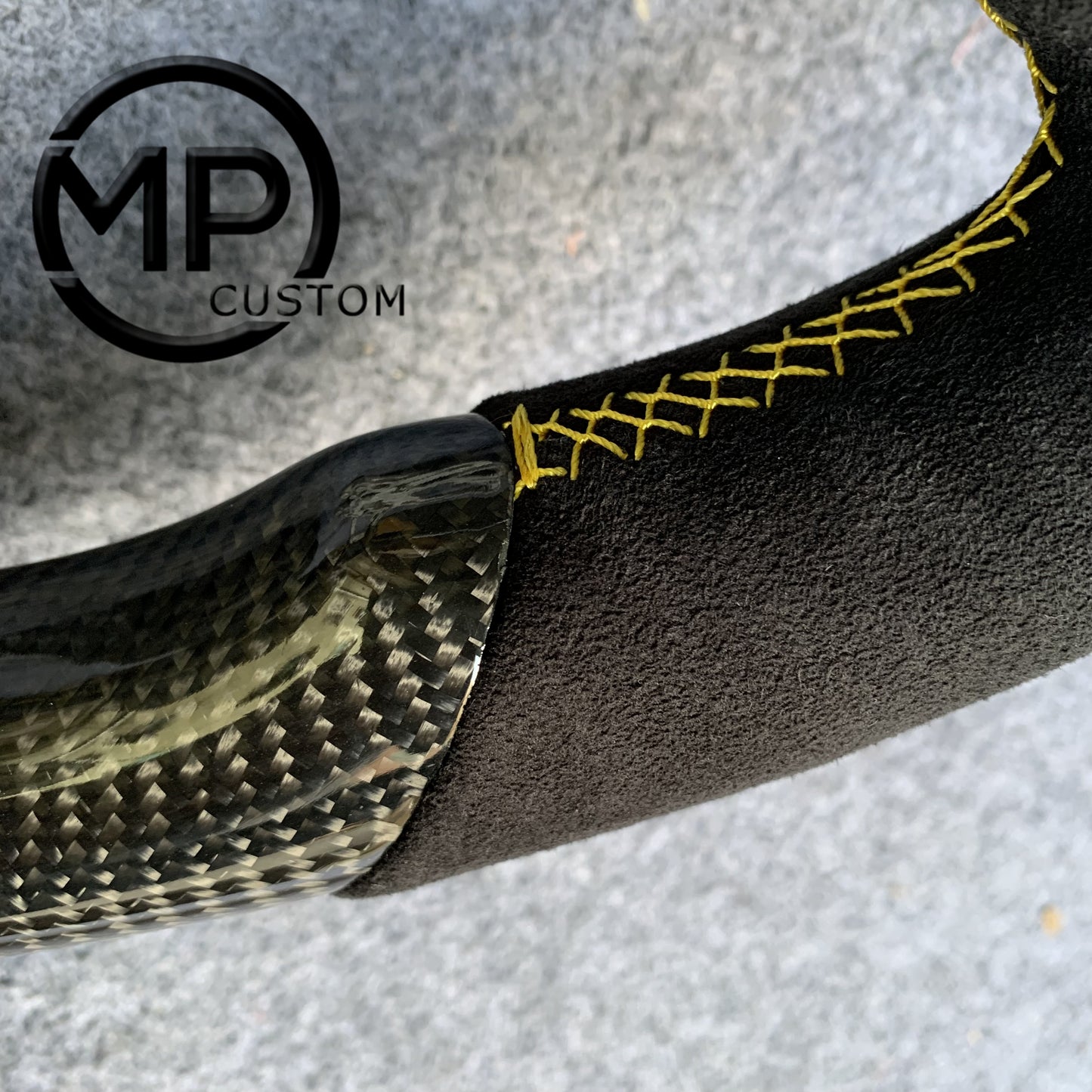 MPCUSTOM Fit For Ford mustang SHELBY GT350R 2018-2023 EcoBoost/GENUINE2018-2021 carbon fiber steering wheel black Alcantara yellow center line