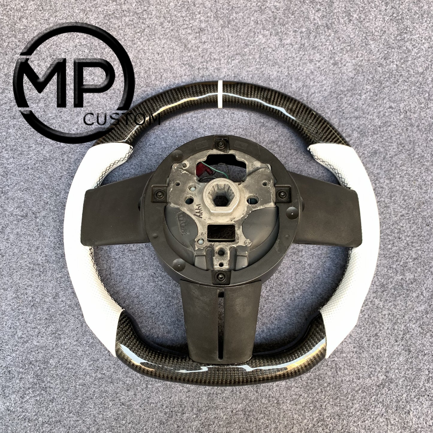 MPCUSTOM Fit For Ford mustang 2005-2009 carbon fiber steering wheel white perforated leather white center line