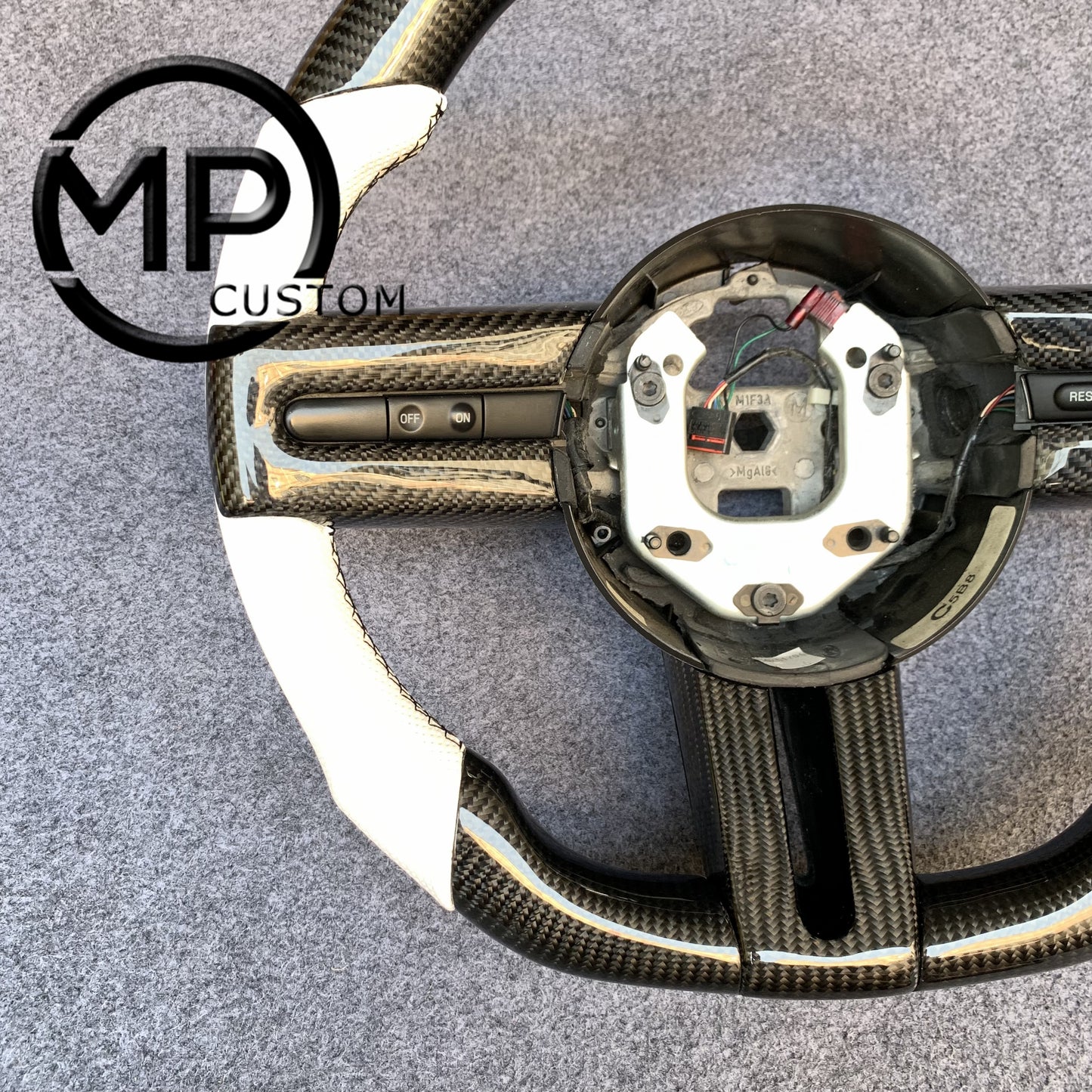 MPCUSTOM Fit For Ford mustang 2005-2009 carbon fiber steering wheel white perforated leather white center line