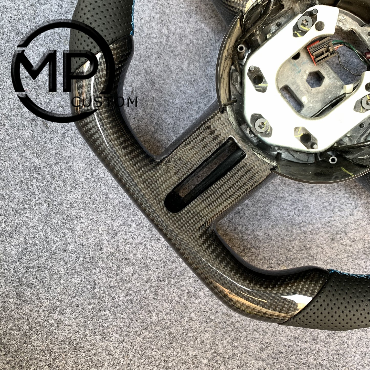 MPCUSTOM Fit For Ford mustang 2005-2009 carbon fiber steering wheel black perforated leather blue center line