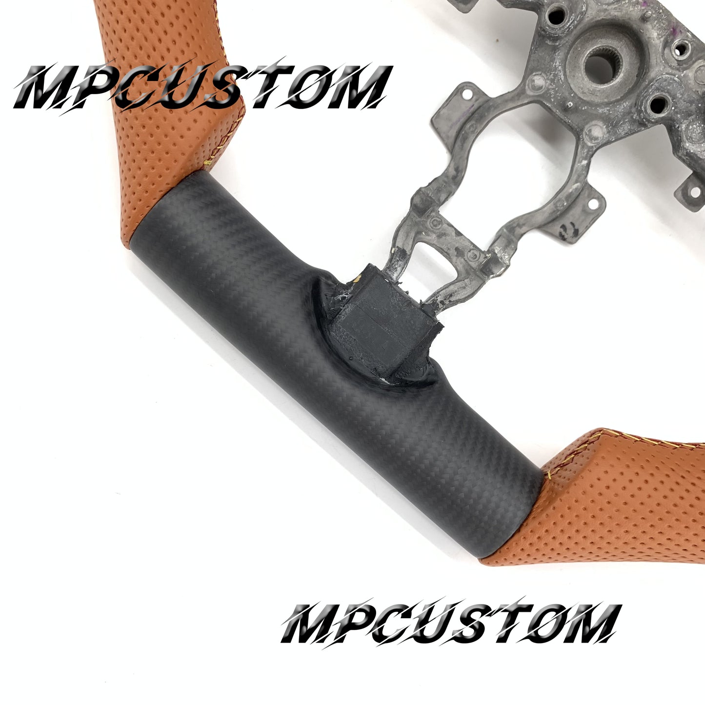 Mpcustom for Nissan 370z Juke z34 carbon fiber steering wheel perforated leather