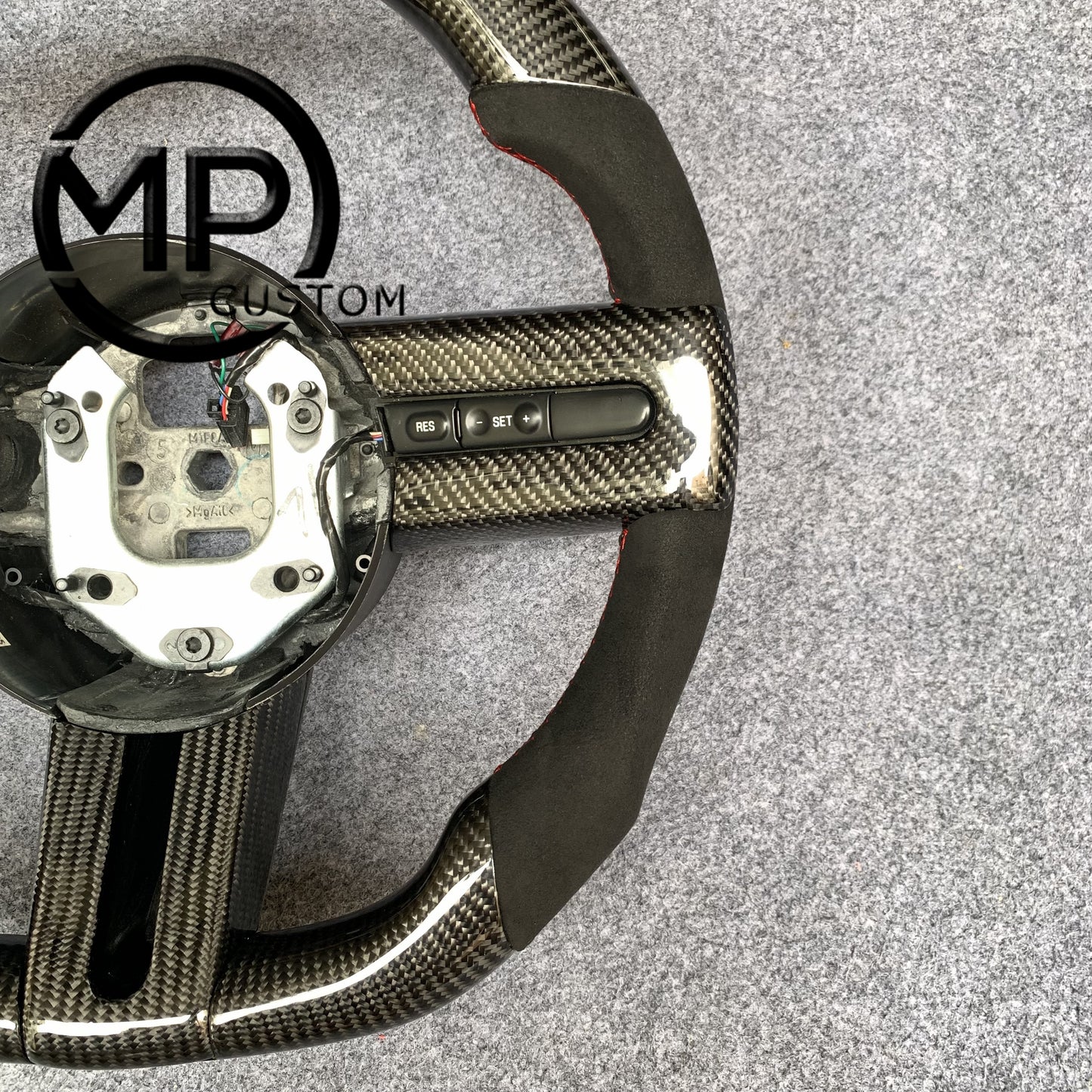 MPCUSTOM Fit For Ford mustang 2005-2009 carbon fiber steering wheel black Alcantara purple center line