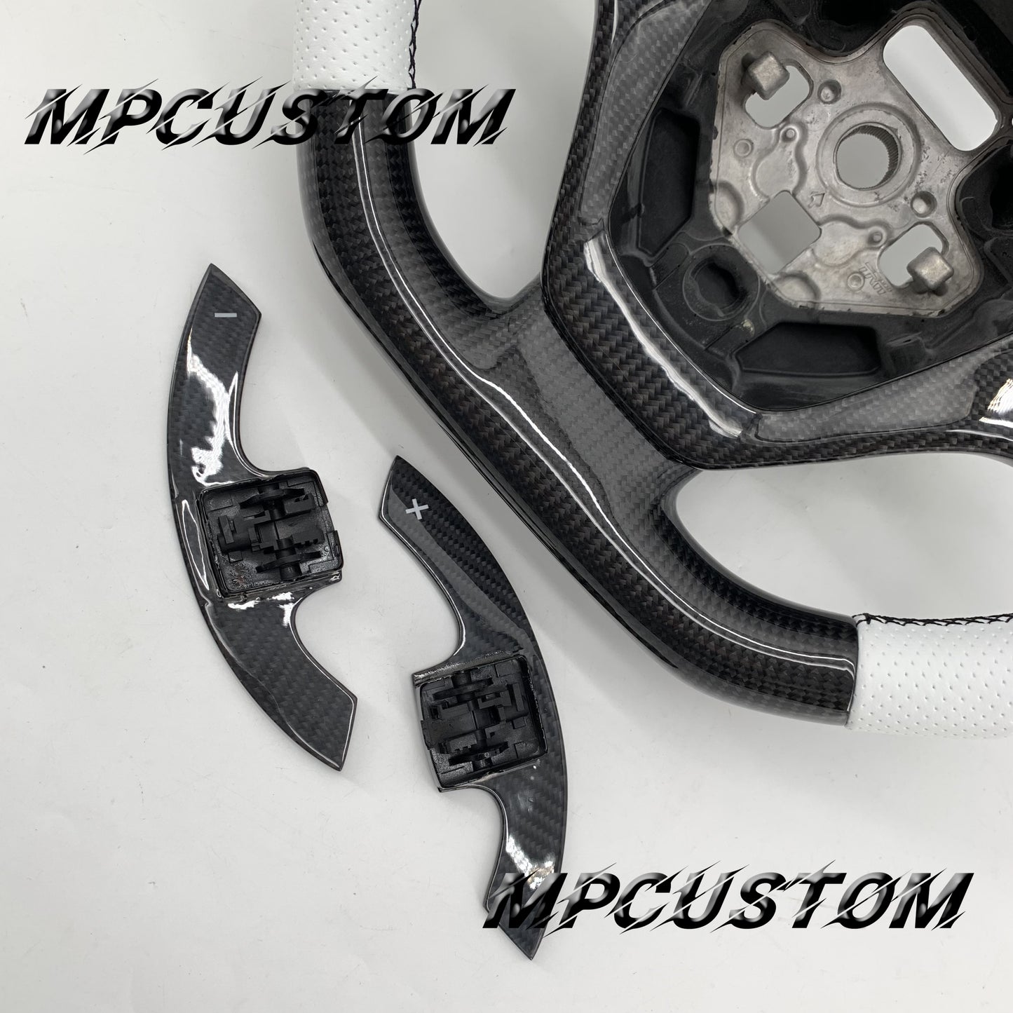 Mpcustom for Chevrolet Corvette C8 2020+ carbon fiber steering wheel round top and white perforated leather