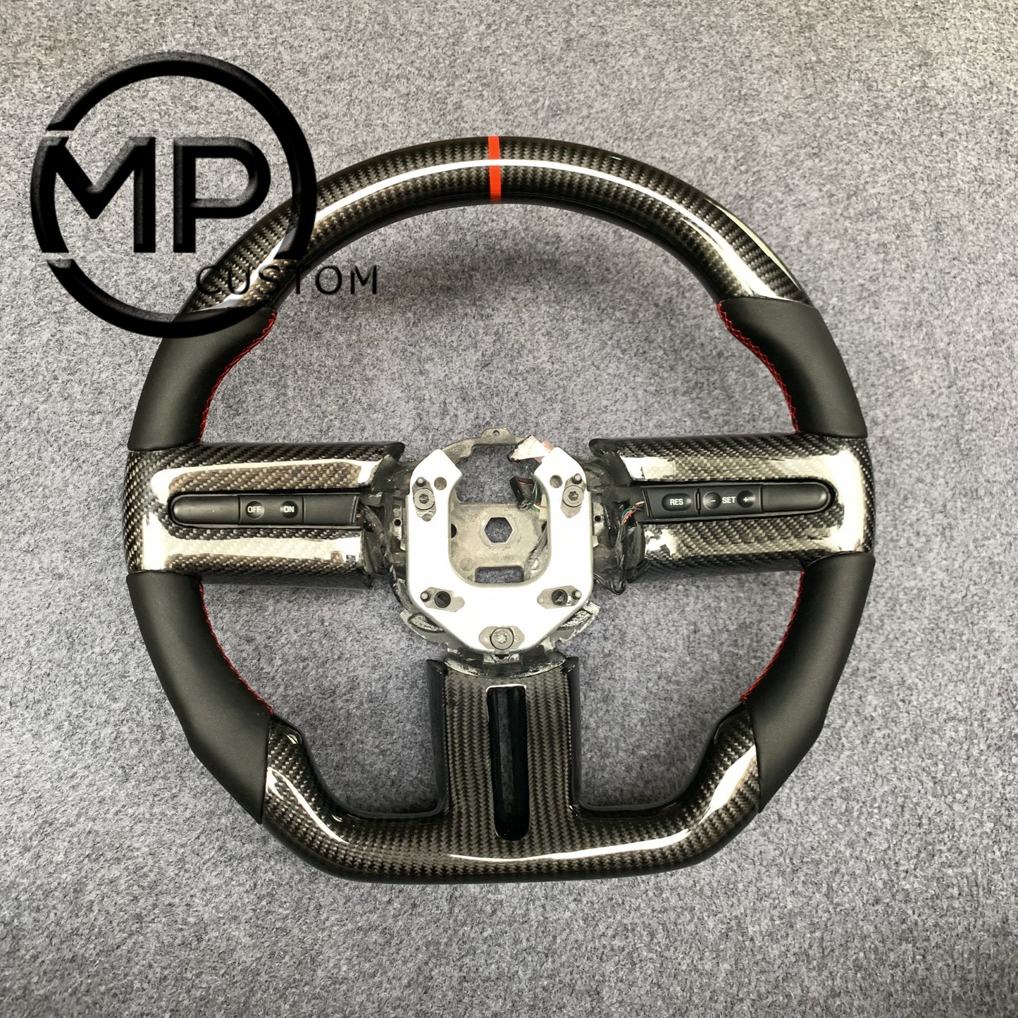 MPCUSTOM Fit For Ford mustang 2005-2009 carbon fiber steering wheel black smooth leather red center line