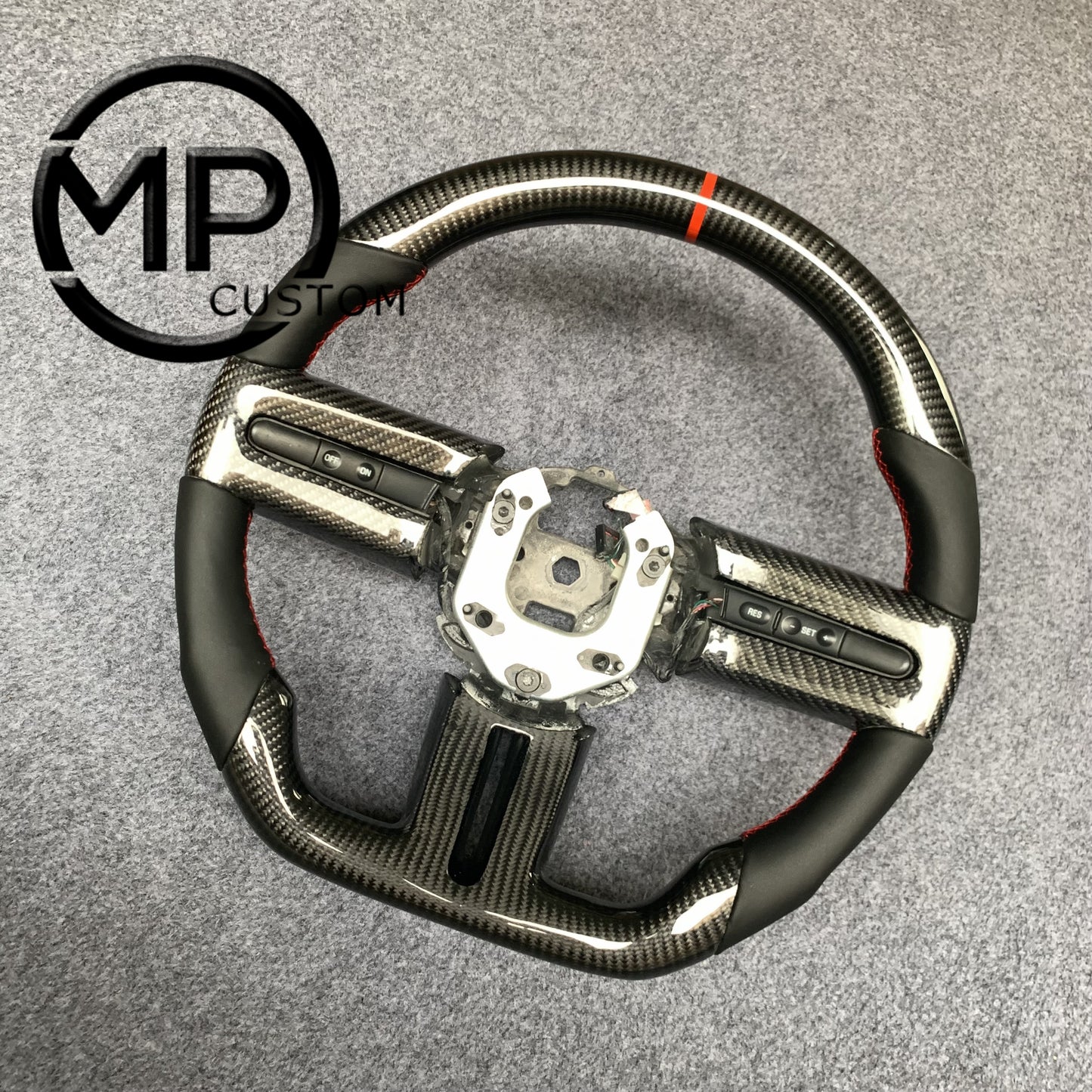 MPCUSTOM Fit For Ford mustang 2005-2009 carbon fiber steering wheel black smooth leather red center line