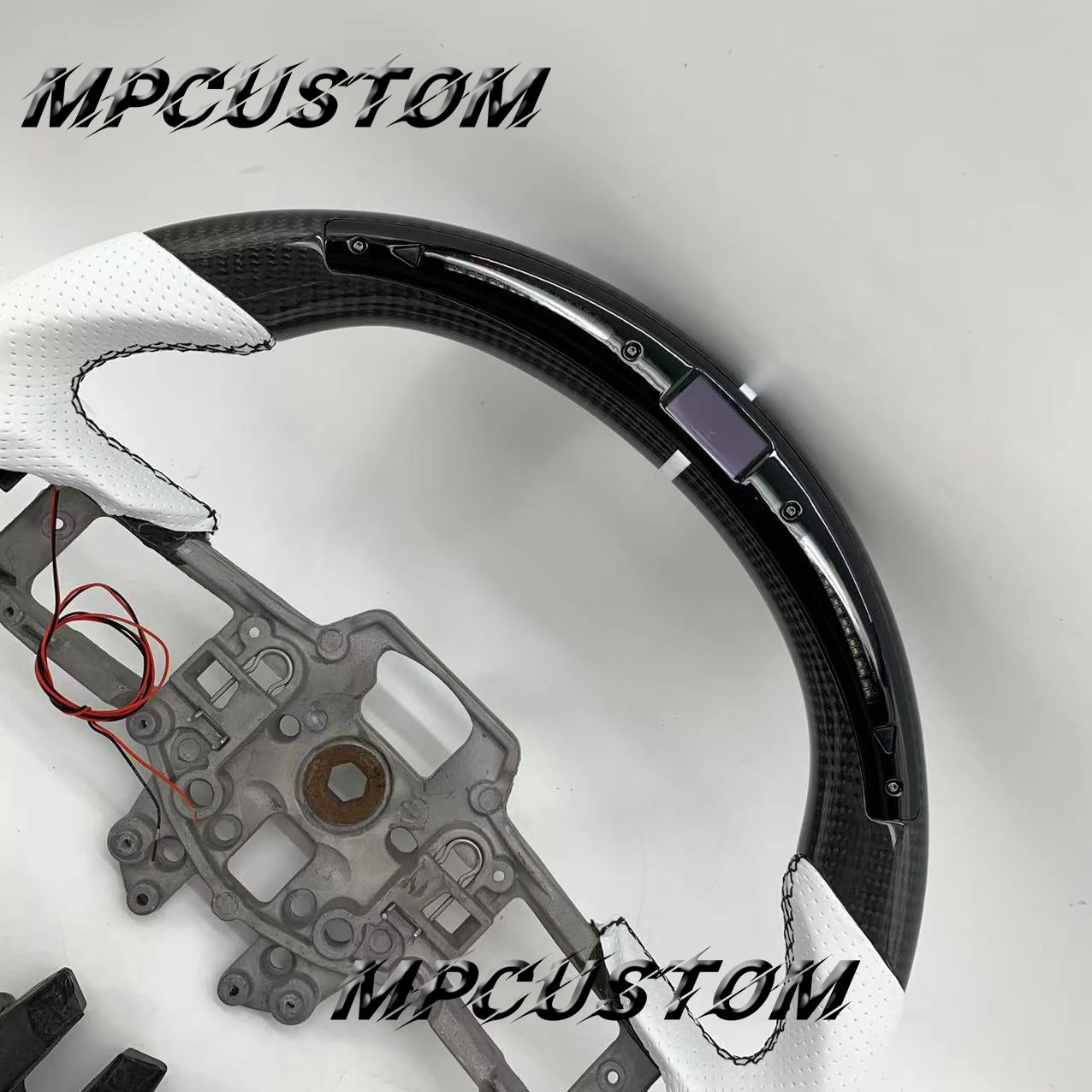 Mpcustom for Ford Mustang 2015-2017 carbon fiber steering wheel gloss and white perforated leather