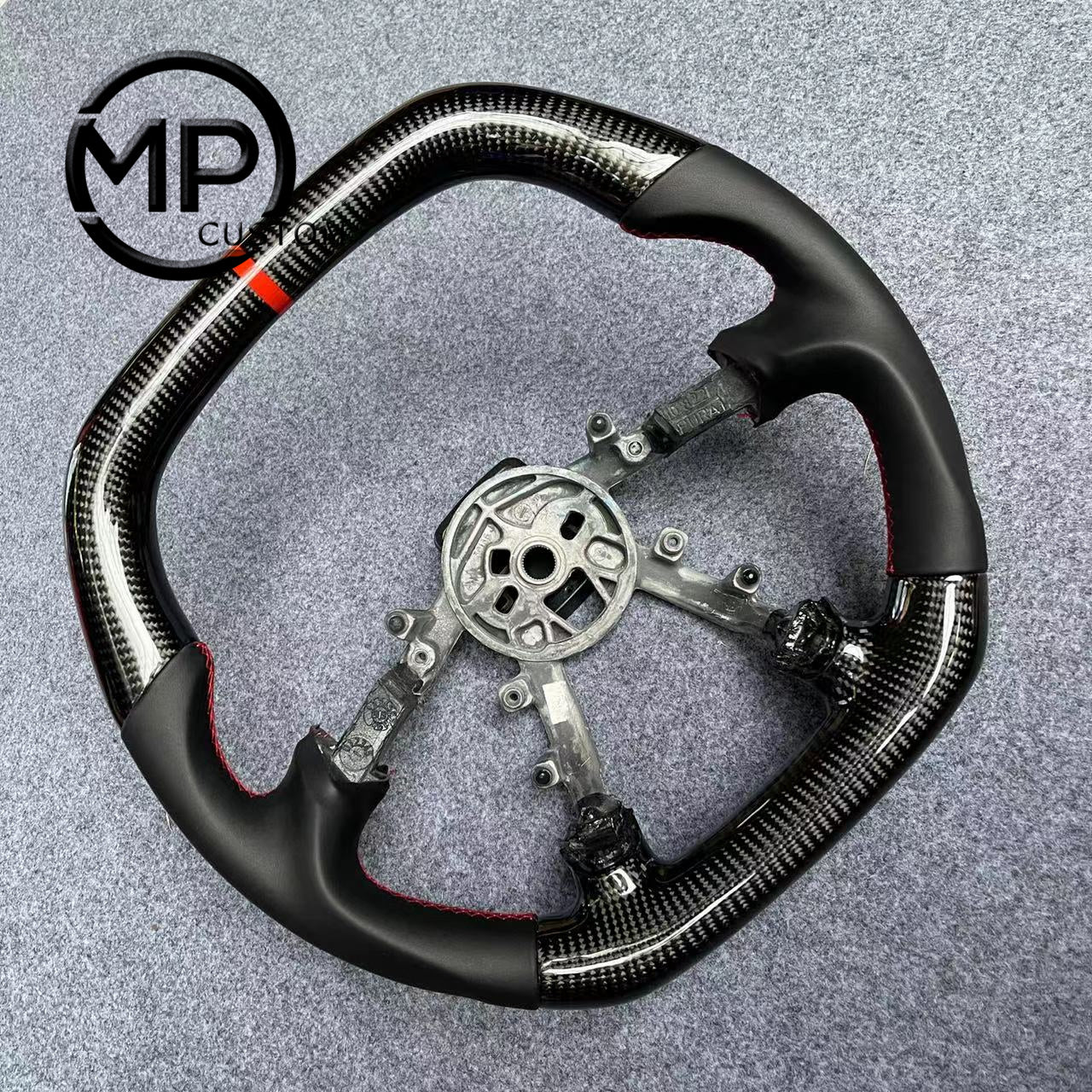 MPCUSTOM Fit For  Chevrolet Corvette C5 carbon fiber steering wheel black smooth leather red center line