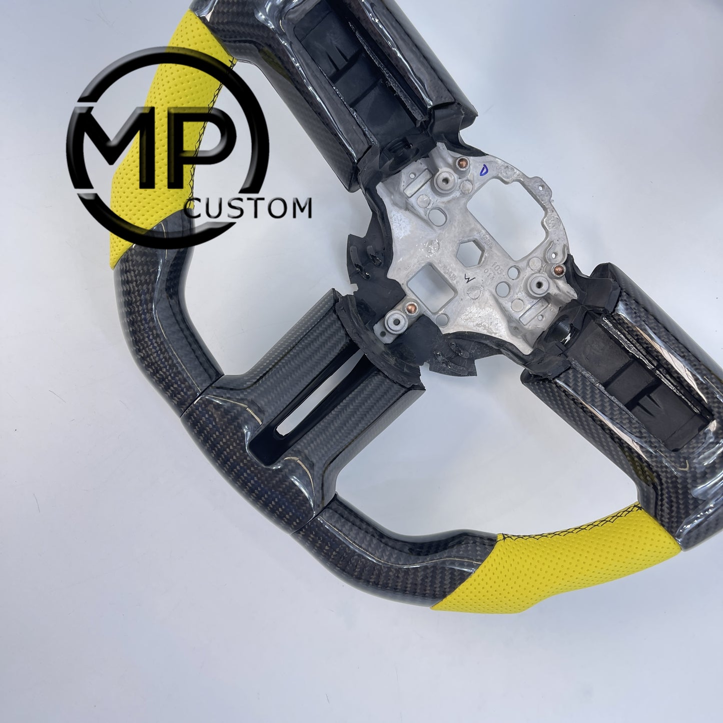 MPCUSTOM Fit For Ford mustang 2010-2014 gt GT500 shelby gloss carbon fiber steering wheel yellow perforated leather