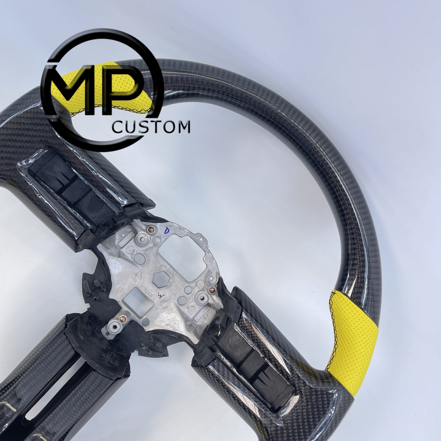 MPCUSTOM Fit For Ford mustang 2010-2014 gt GT500 shelby gloss carbon fiber steering wheel yellow perforated leather