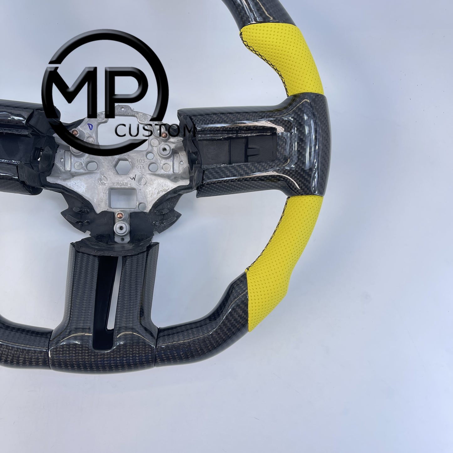 MPCUSTOM Fit For Ford mustang 2010-2014 gt GT500 shelby gloss carbon fiber steering wheel yellow perforated leather